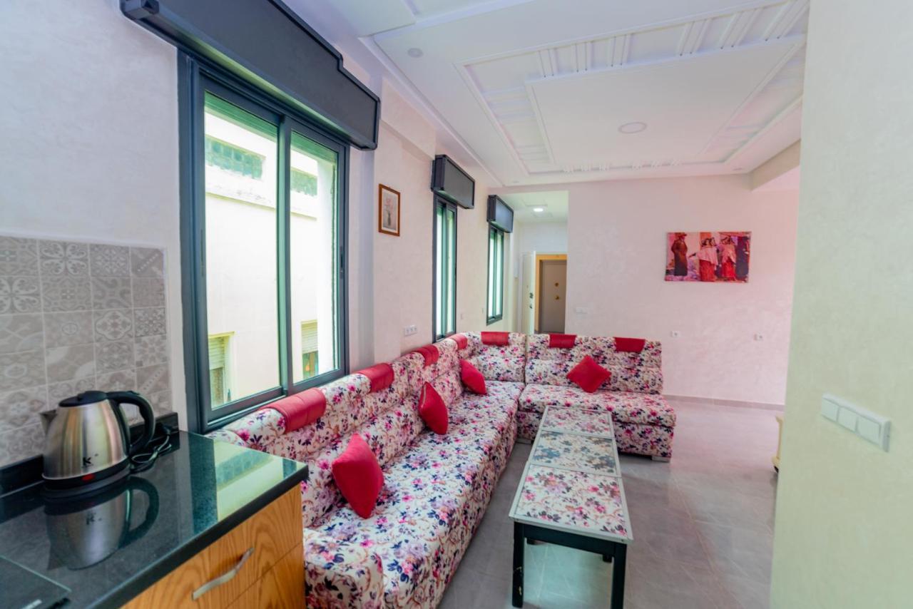 Velasquez Appartements Fast Wifi And Ocean View แทนเจียร์ ภายนอก รูปภาพ